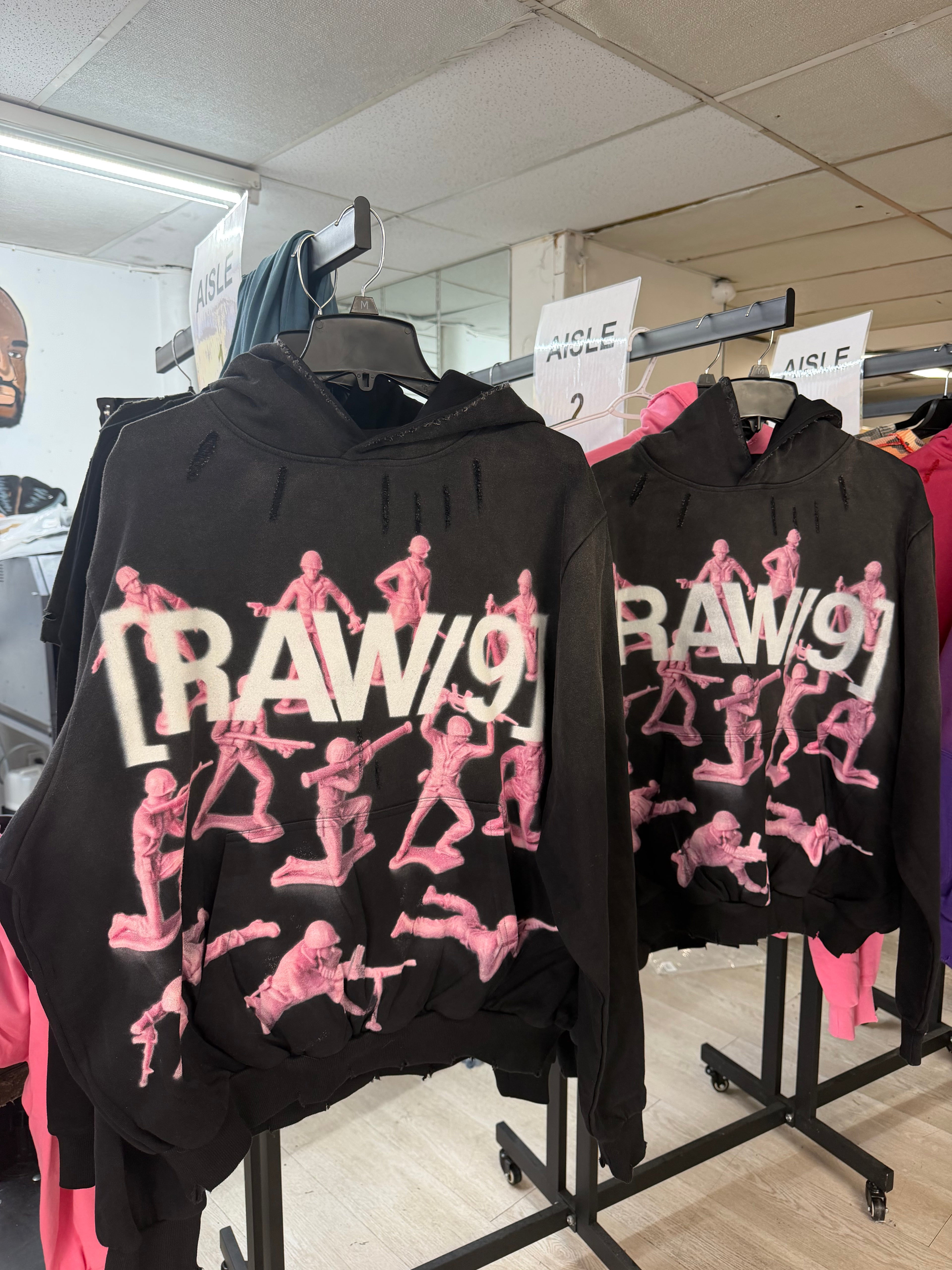 Raw 9 “ARMY DOLL” VINTAGE DISTRESSED HOODIE (black)
