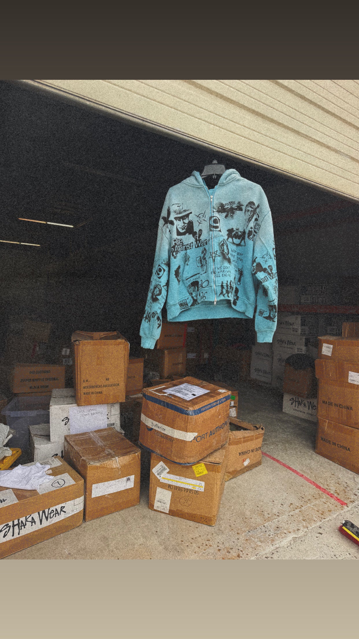 Raw 9 “War Script” Cropped Hoodie